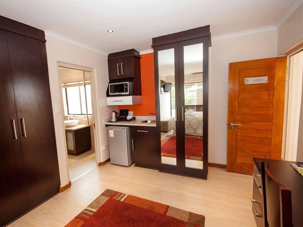 Oceana Palms Luxury Guest House Gordonʼs Bay Extérieur photo
